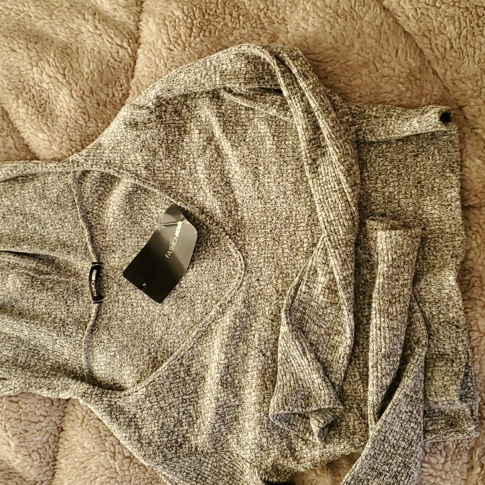 Fashion Nova cropped hoodie